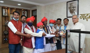 बस्तर दशहरा समिति ने मुख्यमंत्री को दिया दशहरे का न्यौता..