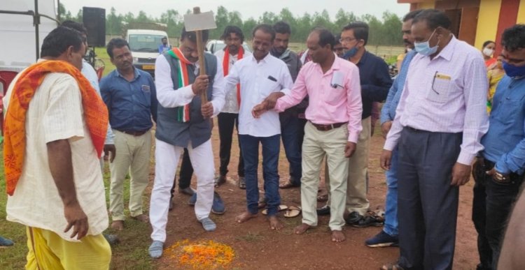 जगदलपुर विधायक रेखचंद जैन ने पांच पंचायतों में 41 लाख से अधिक के सुगम सड़क योजना का किया भूमिपूजन...