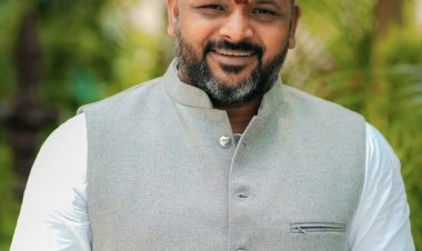 कर्मकार मंडल के अध्यक्ष सन्नी अग्रवाल को कांग्रेस पार्टी से निलंबित कर दिया गया है...