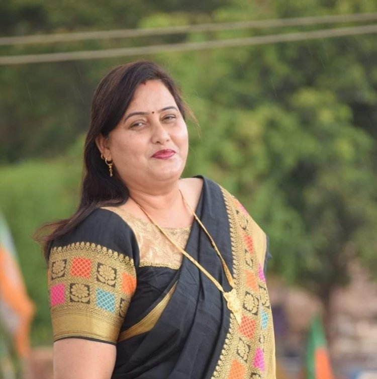 कांग्रेस महिला जिलाअध्यक्ष कमल झज्ज को दीपक बैज ने सांसद प्रतिनिध के पद से हटाया, देर रात लेटर जारी कर की कार्रवाई..