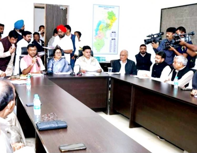पूर्व मंत्री मोम्मद अकबर ने रखा प्रस्ताव भूपेश बघेल लड़ेगें राजनांदगांव से लोकसभा चुनाव, भूपेश ने किया इंकार
