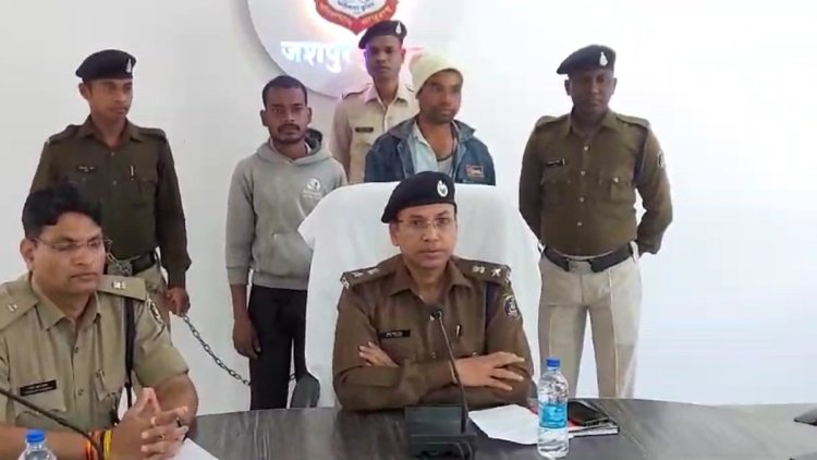 छत्तीसगढ़ - महिला को अकेला पाकर 2 दरिदों ने बुझाई हवस की प्यास...फिर पति ने देखा तो…