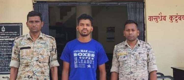 मास्टर माइंड माओवादी बालक छात्रावास में रहकर कर रहा था रेकी...अब चढ़ा पुलिस के हत्थे