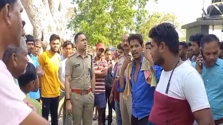 छत्तीसगढ़ : मंदिर को चोरों ने फिर बनाया निशाना...बेशकीमती शिवलिंग ले उड़े शातिर, जांच में जुटी पुलिस
