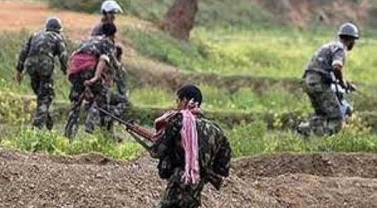 पुलिस और नक्सलियों के बीच हुई मुठभेड़...आधे घंटे चली फायरिंग...एक माओवादी ढेर..!!