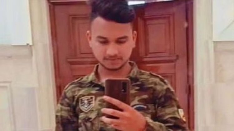 जब शादी कार्यक्रम से घर पहुंचे माता पिता, तो फंदे से लटकती मिली बेटे की लाश, मचा हड़कंप