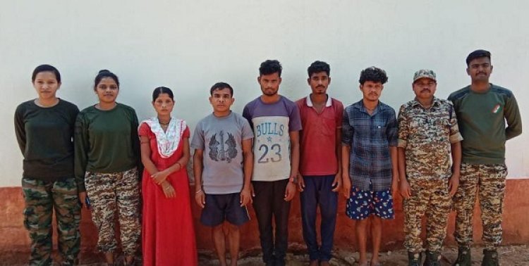Crime : इनामी सहित 5 माओवादी गिरफ्तार...नक्सलियों में महिला भी शामिल