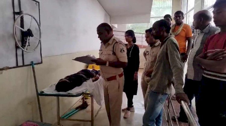 CG - झोलाछाप डॉक्टर के लापरवाही की भेंट चढ़ी महिला की जिंदगी...इंजेक्शन लगाते ही करने लगी खून की उल्टी...परिजनों ने लगाया ये आरोप