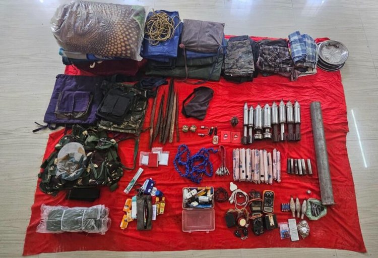 Breaking : हिड़मा और देवा की बटालियन के 2 नक्सली ढेर..शव को लेकर भागे साथी, पुलिस ने मौके से बरामद किया विस्फोटक