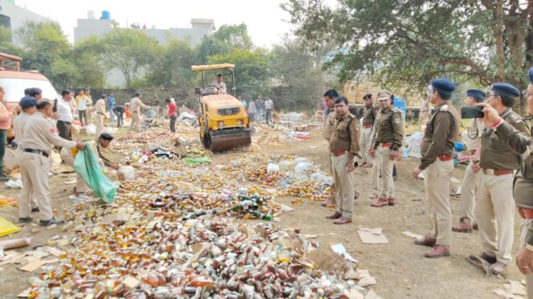 डेढ़ करोड़ की शराब पर चला रोडरोलर