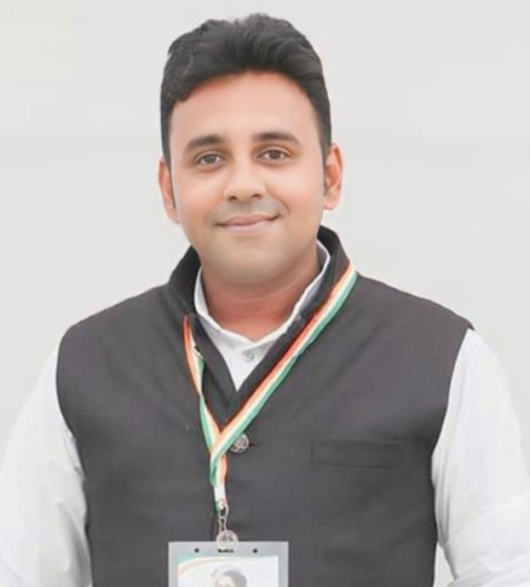 सरकार और नक्सलियों की लड़ाई के बीच मौत के घाट उतारे जा रहे बस्तर के निर्दोष ग्रामीण -जावेद खान एक सप्ताह में 6 ग्रामीणों की नक्सलियों द्वारा निर्मम हत्या चिंताजनक -जावेद खान