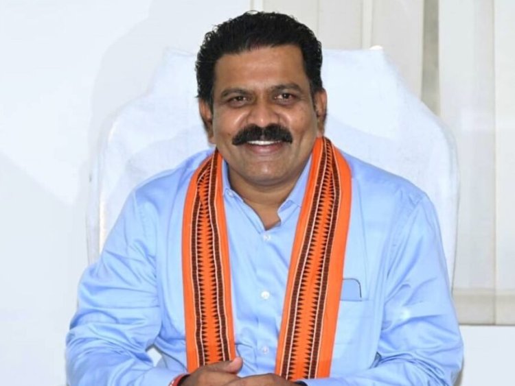 CG : गृहमंत्री विजय शर्मा का बड़ा ऐलान, सरेंडर नक्सलियों को हर महीने दिए जाएंगे 10 हजार रुपये और मकान