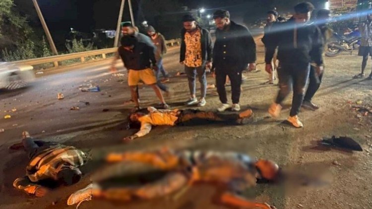 CG ACCIDENT : छग में तेज रफ्तार का कहर लगातार जारी, यहां हाईवा की ठोकर से बाइक सवार तीन युवकों की मौत