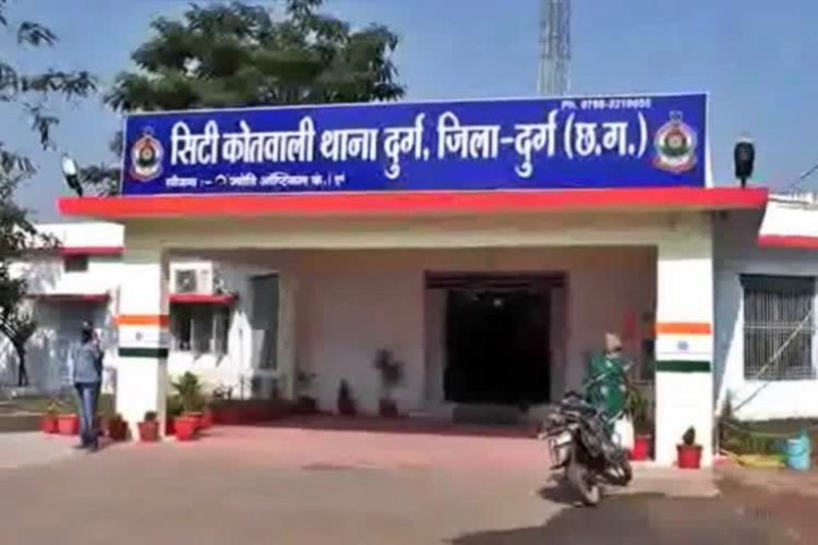 BREAKING : कोतवाली टीआई विजय यादव पर गिरी गाज, SP ने किया लाइन अटैच