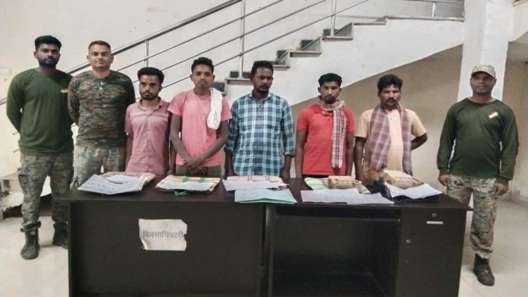 CG – सुरक्षा बलों को मिली बड़ी सफलता : एक इनामी समेत पांच नक्सली गिरफ्तार, भारी मात्रा में ये सामग्री भी बरामद…..