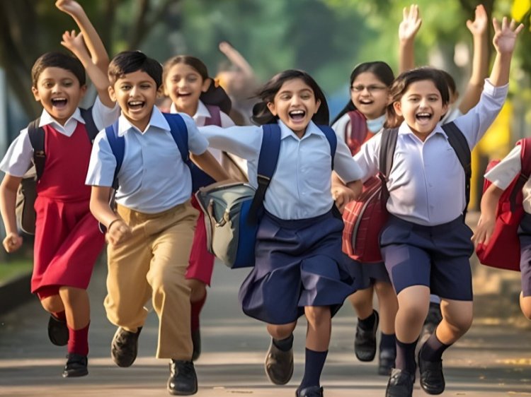 School Timing Change : स्कूलों के समय में हुआ बदलाव, जिला शिक्षा अधिकारी ने जारी किया आदेश, जानिये अब कब से कब तक लगेंगे स्कूल…